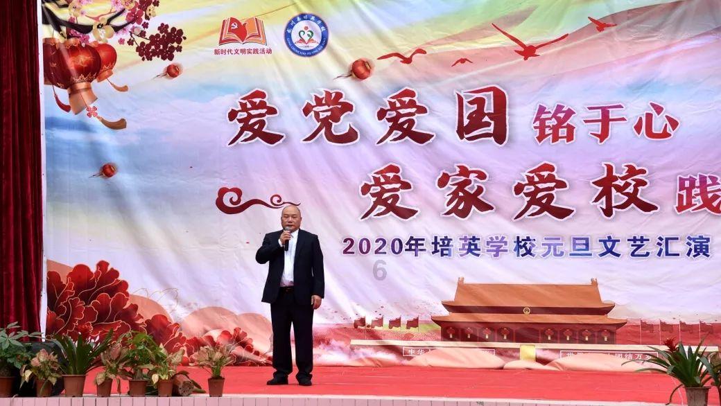小猫钓鱼游戏龙王版有船